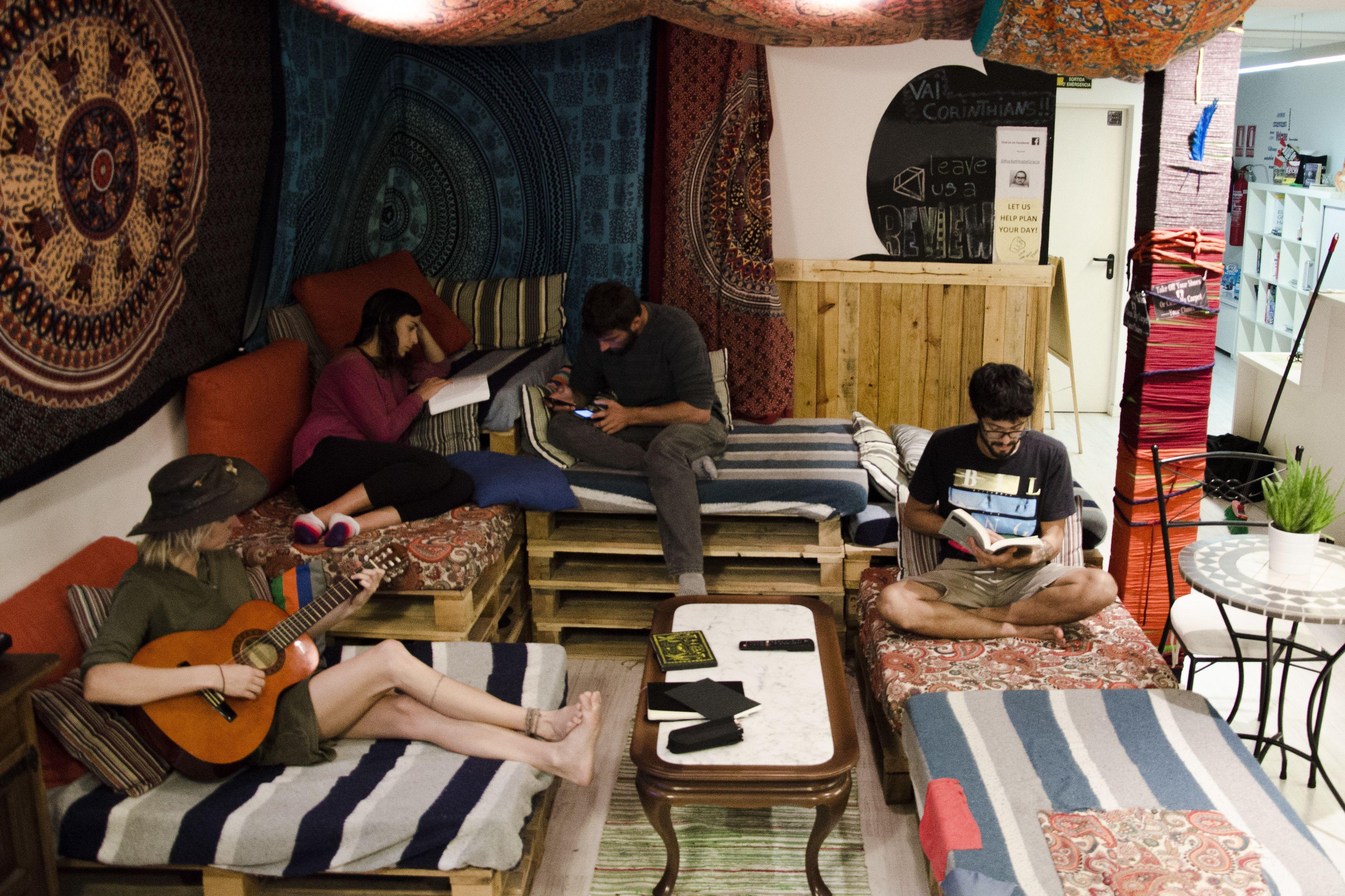 Rocket Hostels Gracia — Photos 3